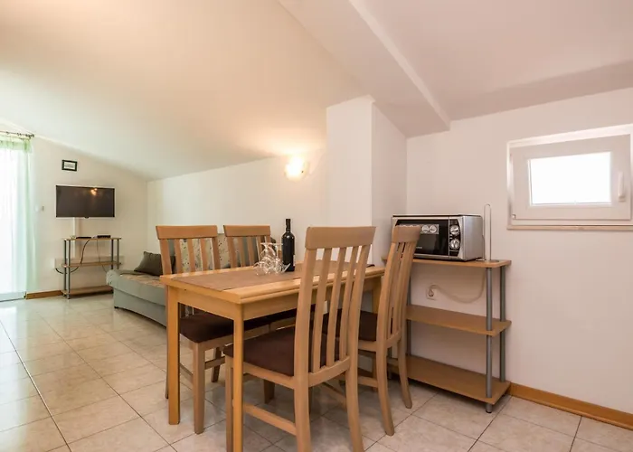 Apartment 7Ulica Br II Apartman *