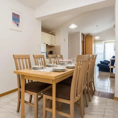 Nice Apartment In Kozino With House Sea View Kozino